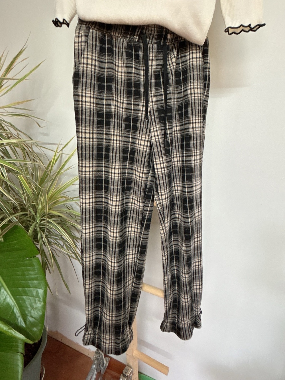Black & Cream Plaid Lounge Pants